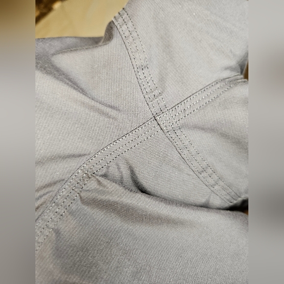 G6. Lululemon Community Pants in Gray - Size 6 - Picture 8 of 11